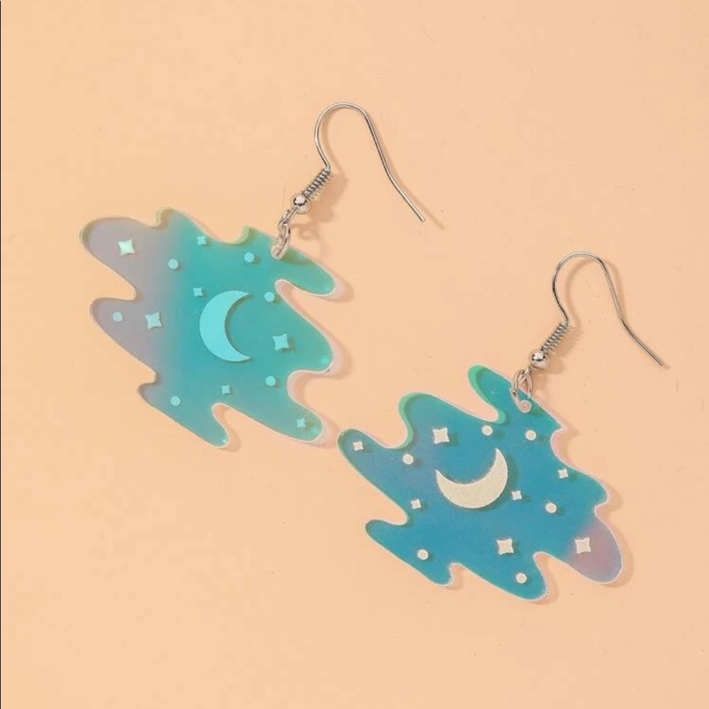 🌙 New moon pattern earrings